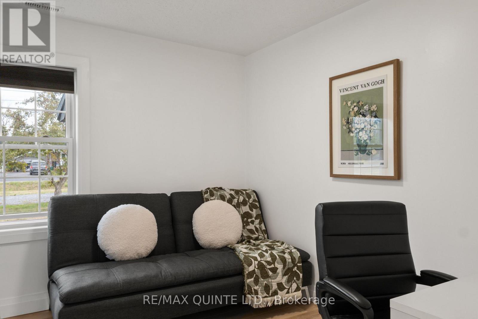 69 Ashley Street, Belleville, Ontario  K0K 2B0 - Photo 27 - X12375058