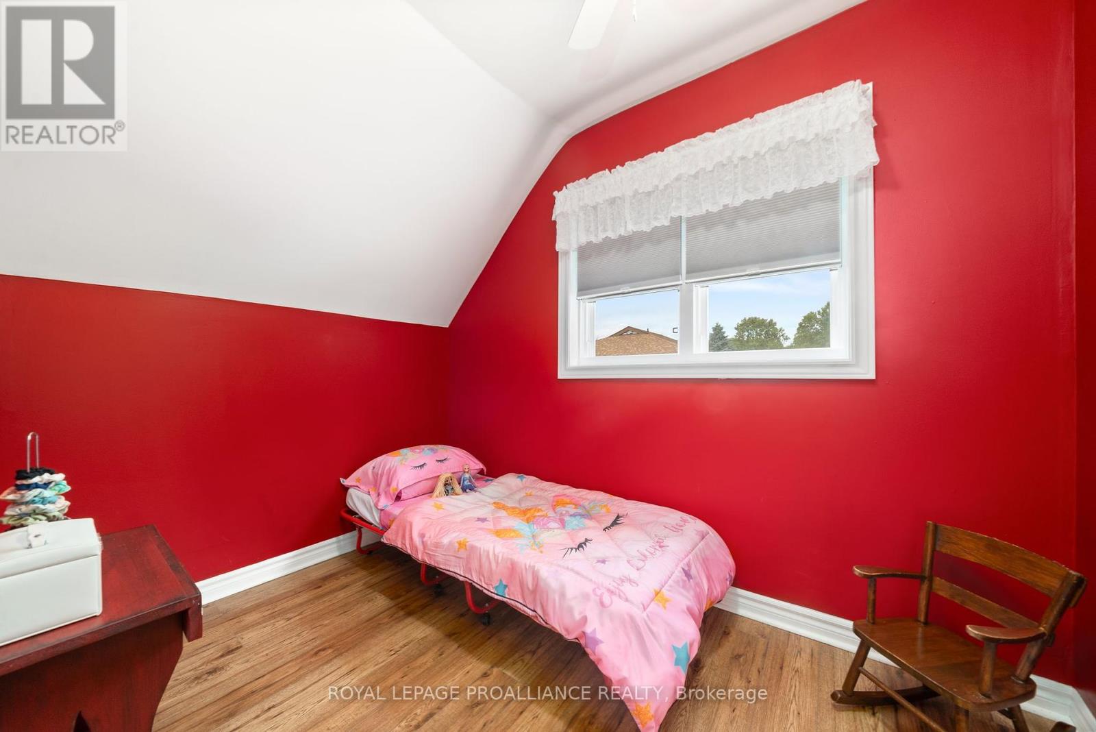 30 Lake Street Se, Prince Edward County, Ontario  K0K 2T0 - Photo 12 - X12375897