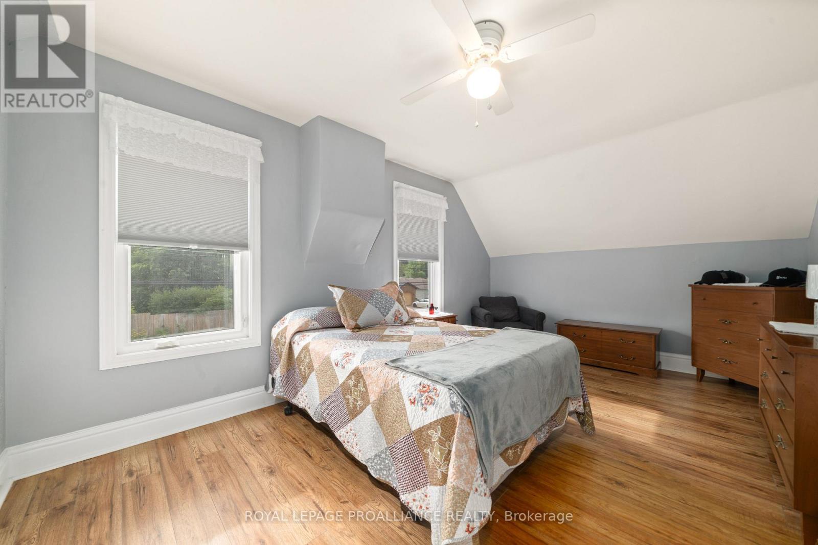 30 Lake Street Se, Prince Edward County, Ontario  K0K 2T0 - Photo 13 - X12375897