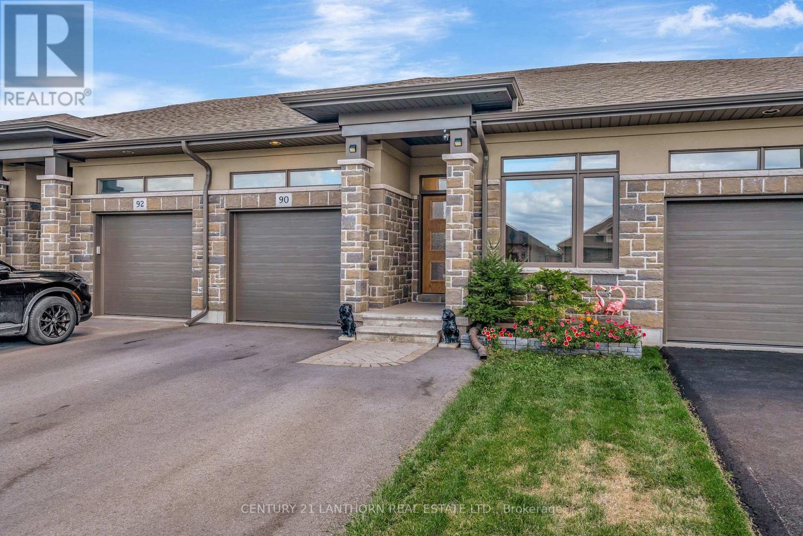 90 COVINGTON CRESCENT, Belleville, Ontario
