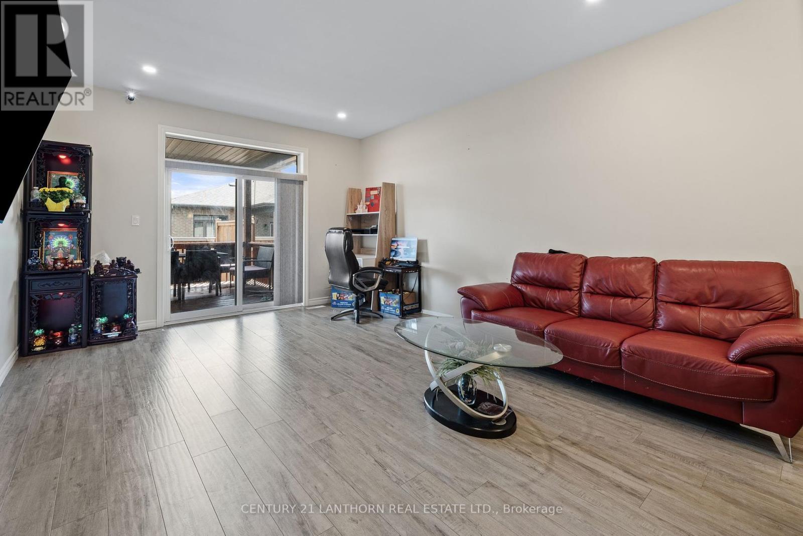 90 Covington Crescent, Belleville, Ontario  K8N 0L1 - Photo 12 - X12376252