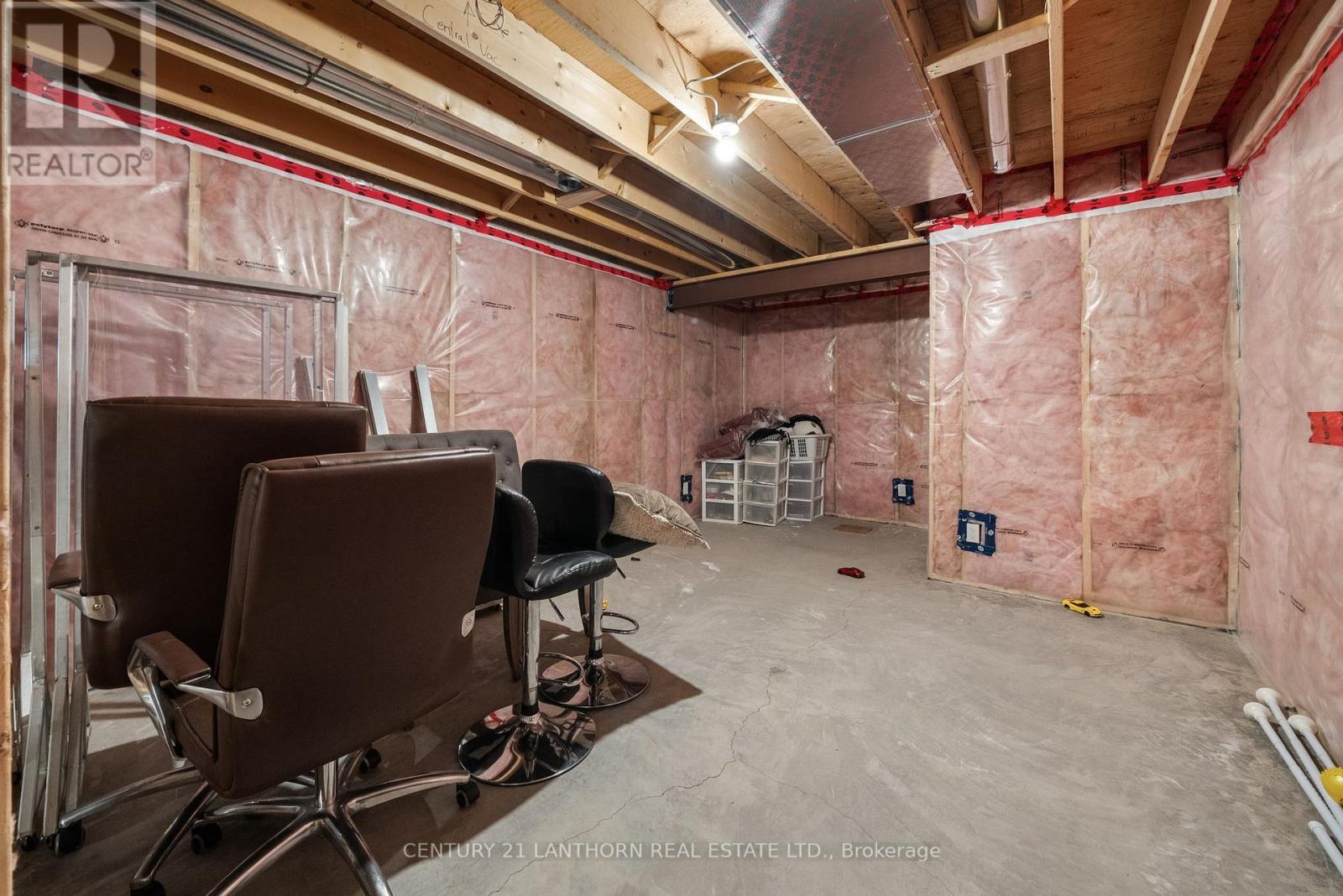 90 Covington Crescent, Belleville, Ontario  K8N 0L1 - Photo 24 - X12376252