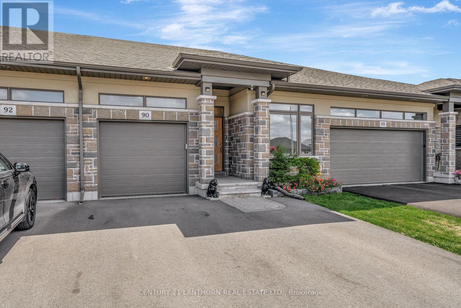 90 Covington Crescent, Belleville, Ontario  K8N 0L1 - Photo 3 - X12376252