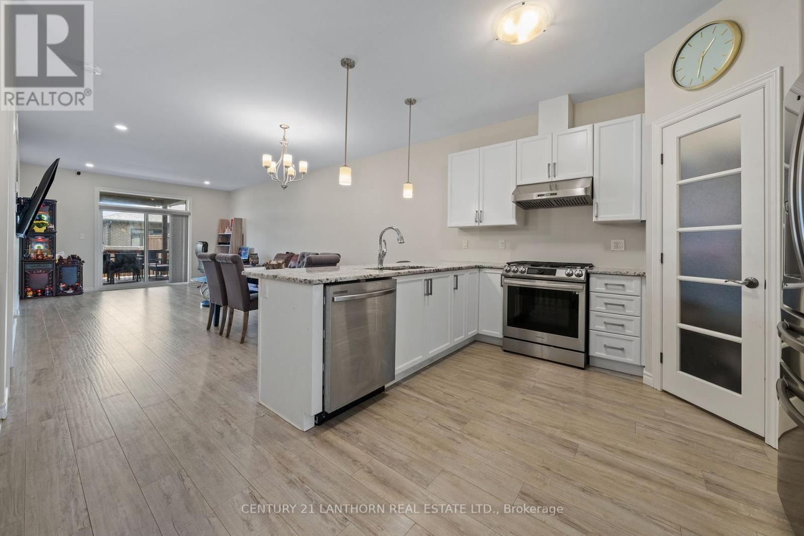 90 Covington Crescent, Belleville, Ontario  K8N 0L1 - Photo 8 - X12376252