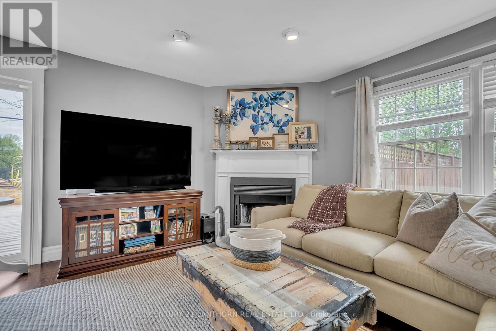 66 O'neill Drive, Belleville, Ontario  K8N 4Z4 - Photo 6 - X12377049