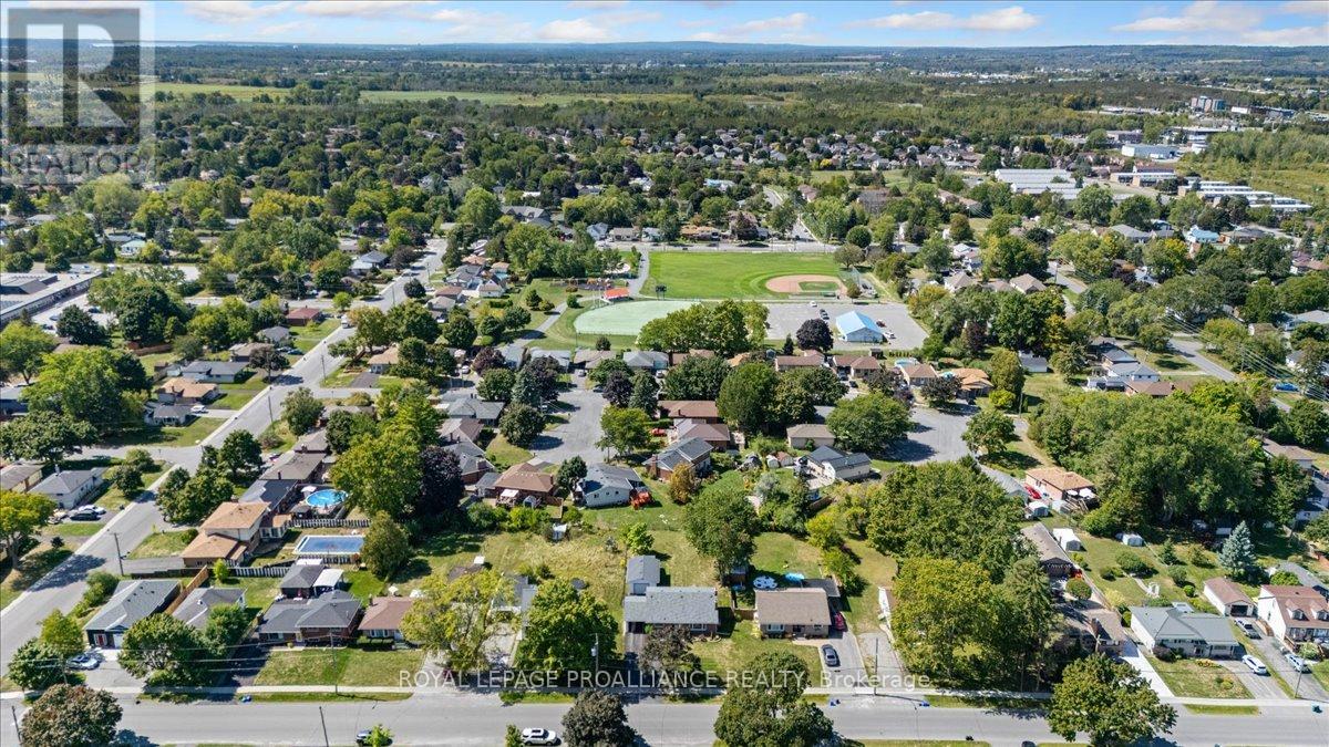 106 Lemoine Street, Belleville, Ontario  K8P 4H1 - Photo 27 - X12377388