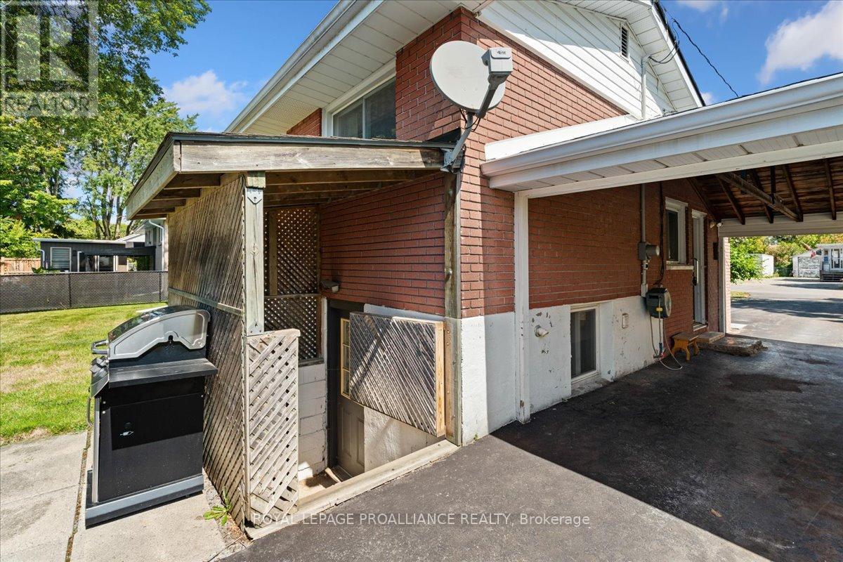 106 Lemoine Street, Belleville, Ontario  K8P 4H1 - Photo 34 - X12377388