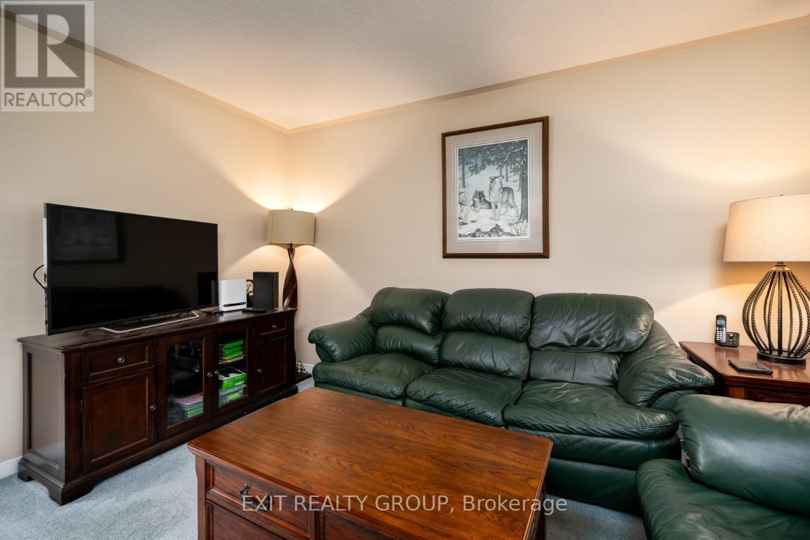5 Empire Boulevard, Prince Edward County, Ontario  K0K 3L0 - Photo 10 - X12380143