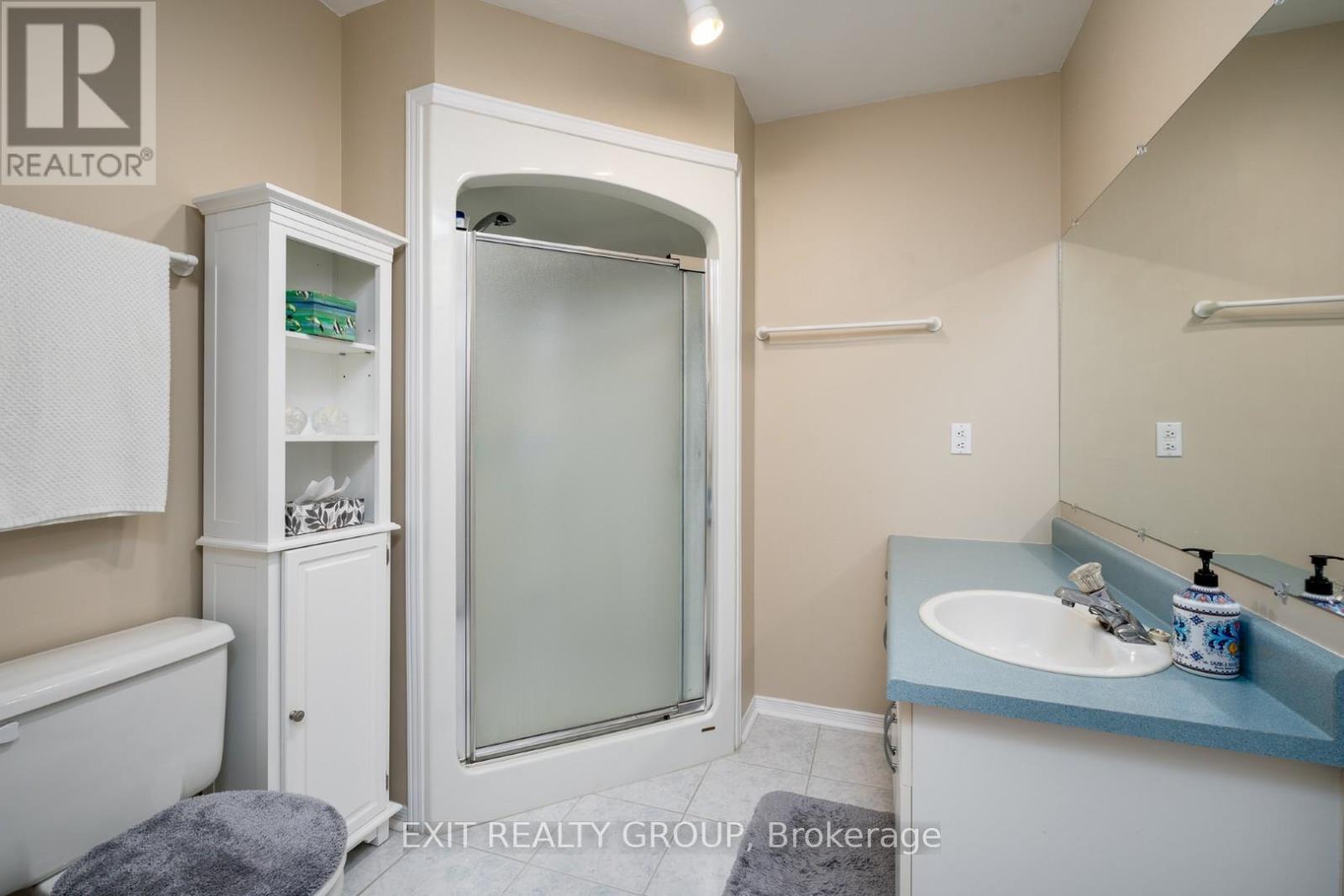 5 Empire Boulevard, Prince Edward County, Ontario  K0K 3L0 - Photo 13 - X12380143