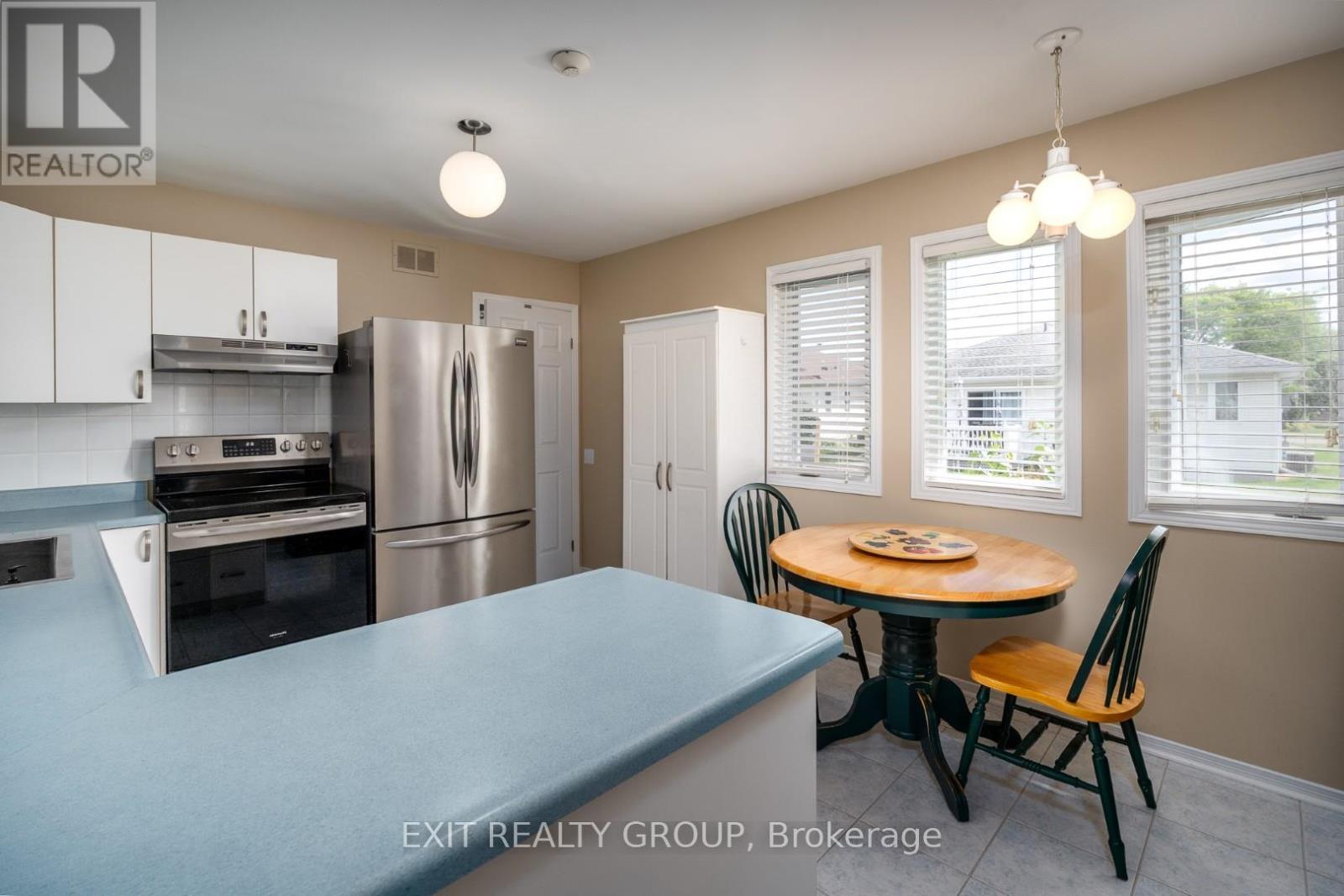 5 Empire Boulevard, Prince Edward County, Ontario  K0K 3L0 - Photo 18 - X12380143