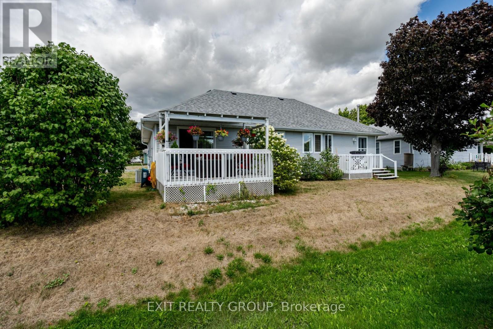 5 Empire Boulevard, Prince Edward County, Ontario  K0K 3L0 - Photo 27 - X12380143