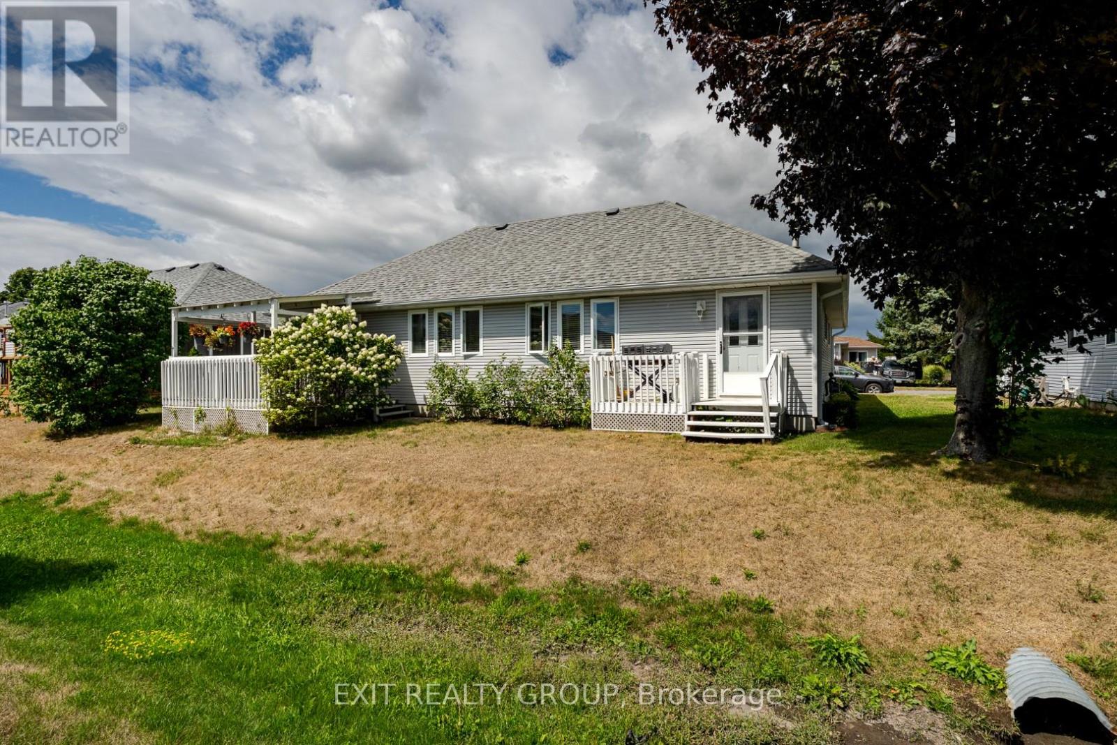5 Empire Boulevard, Prince Edward County, Ontario  K0K 3L0 - Photo 29 - X12380143