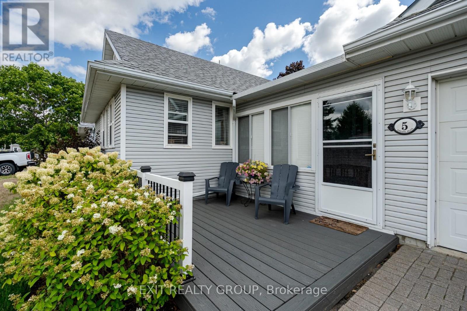 5 Empire Boulevard, Prince Edward County, Ontario  K0K 3L0 - Photo 6 - X12380143