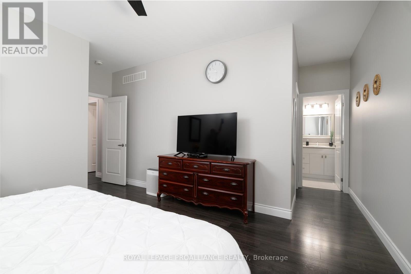 81 Sienna Avenue, Belleville, Ontario  K8P 0E9 - Photo 15 - X12381042