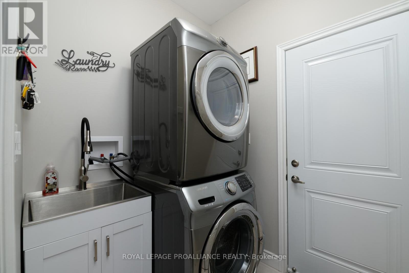 81 Sienna Avenue, Belleville, Ontario  K8P 0E9 - Photo 21 - X12381042