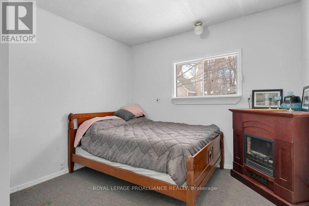 27 Thurlow Queen Street, Belleville, Ontario  K0K 2V0 - Photo 16 - X12381710