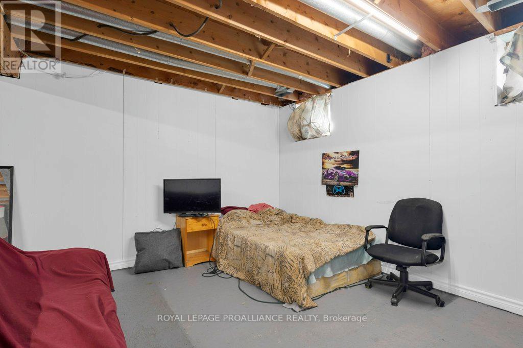 27 Thurlow Queen Street, Belleville, Ontario  K0K 2V0 - Photo 19 - X12381710