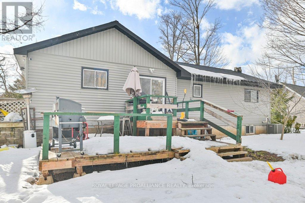 27 Thurlow Queen Street, Belleville, Ontario  K0K 2V0 - Photo 22 - X12381710