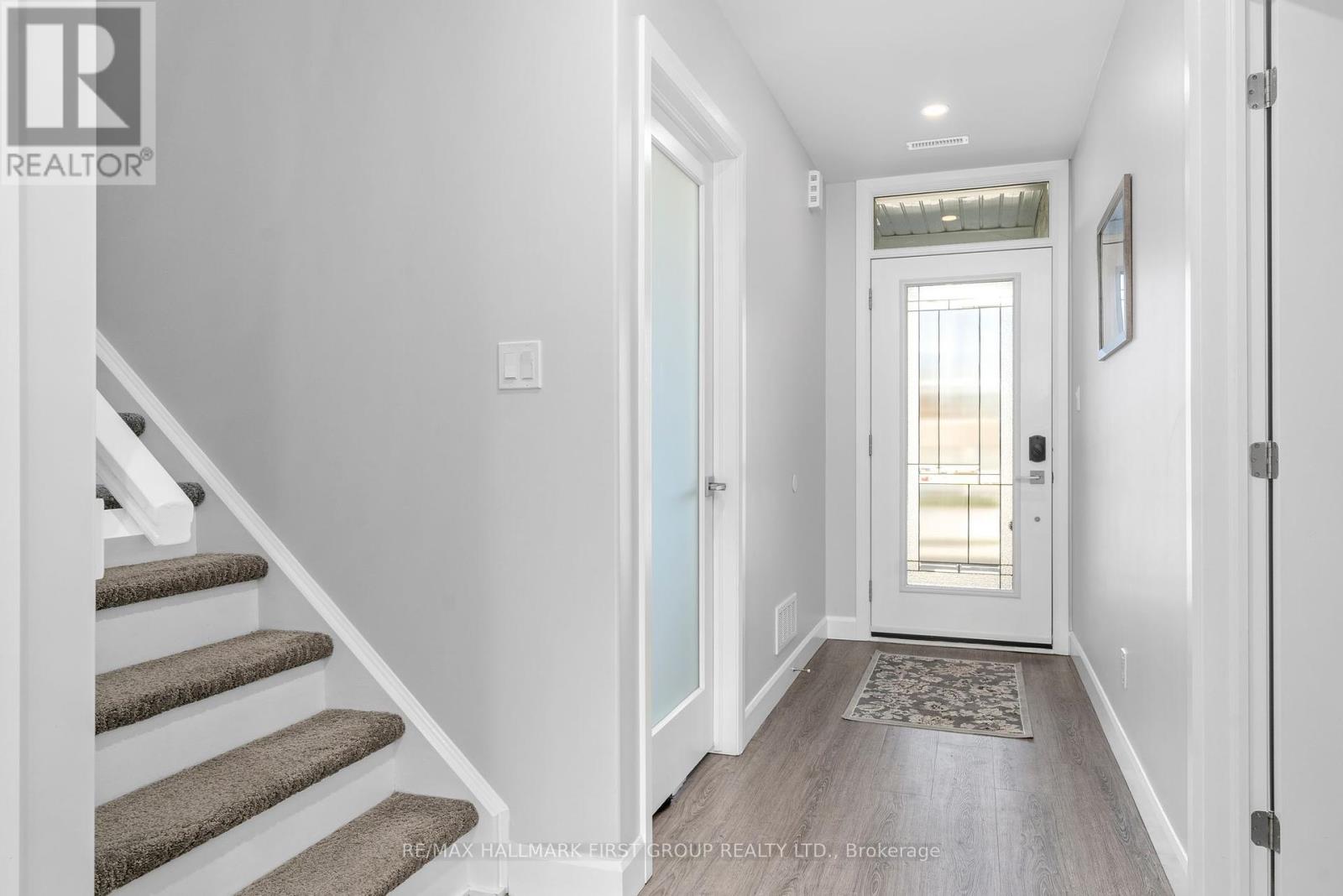 18 Stinson Avenue, Belleville, Ontario  K8P 5N9 - Photo 4 - X12382264