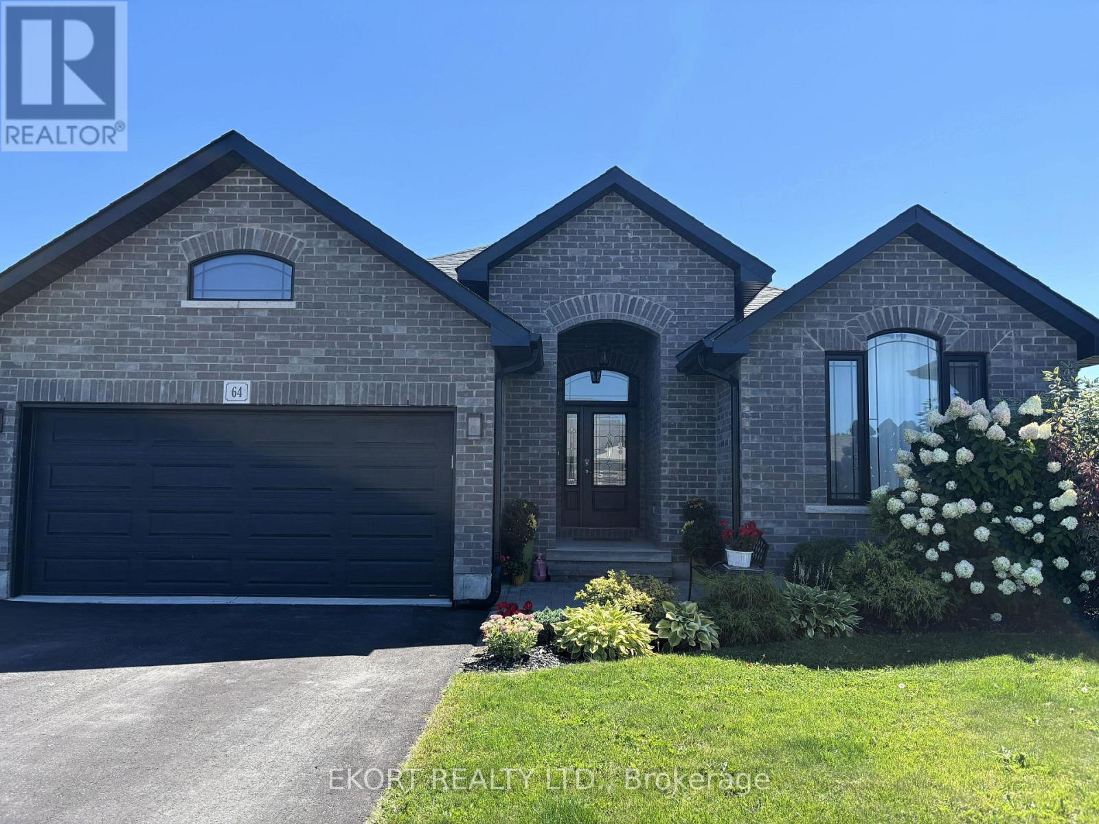 64 FARMINGTON CRESCENT, Belleville, Ontario
