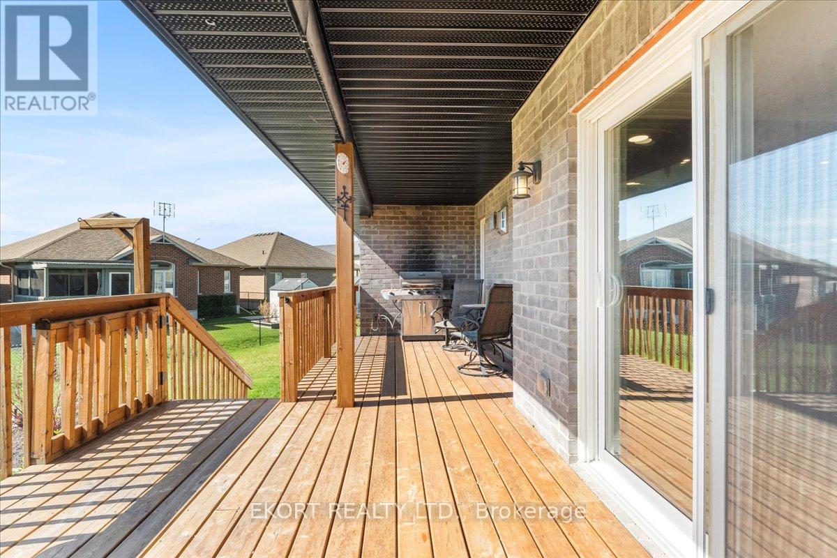 64 Farmington Crescent, Belleville, Ontario  K8N 0J8 - Photo 18 - X12382495
