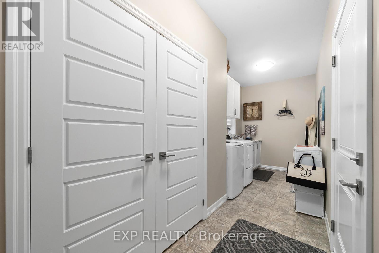 20 Stinson Avenue N, Belleville, Ontario  K8P 5N9 - Photo 10 - X12382553