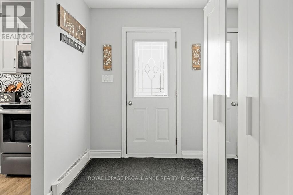 4324 Old 2 Highway, Belleville, Ontario  K8N 4Z4 - Photo 28 - X12382682
