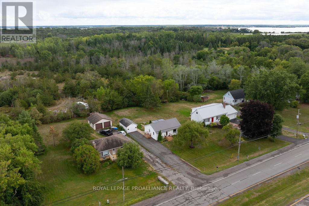 4324 Old 2 Highway, Belleville, Ontario  K8N 4Z4 - Photo 42 - X12382682