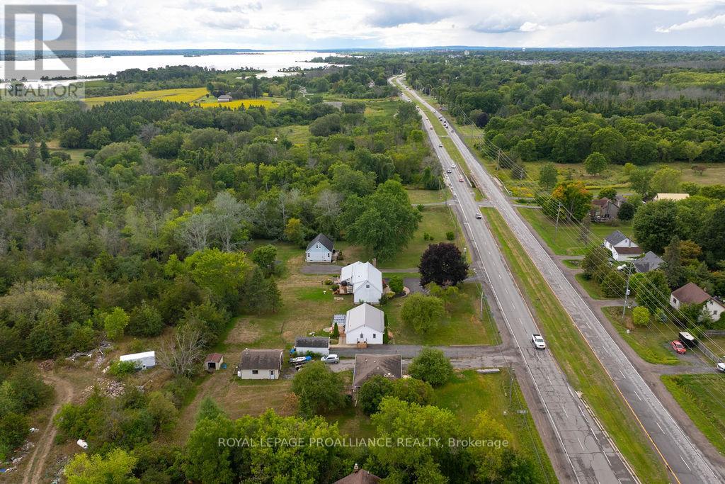 4324 Old 2 Highway, Belleville, Ontario  K8N 4Z4 - Photo 43 - X12382682