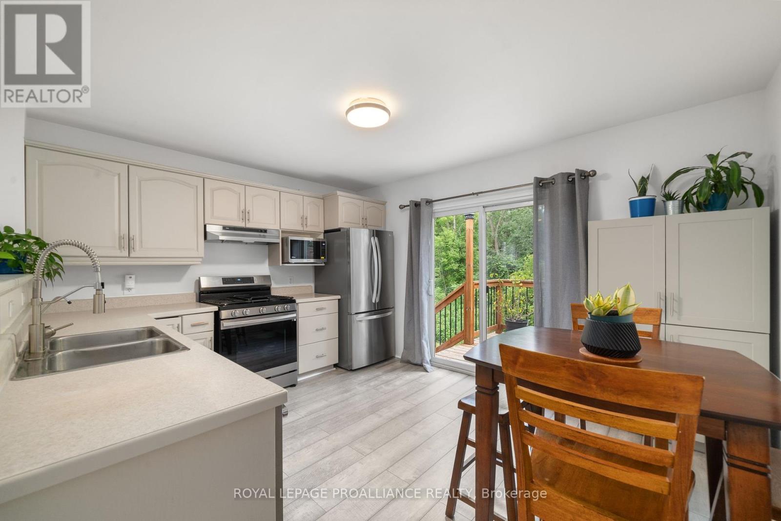 117 St. James Street, Stirling-Rawdon, Ontario  K0K 3E0 - Photo 13 - X12383375