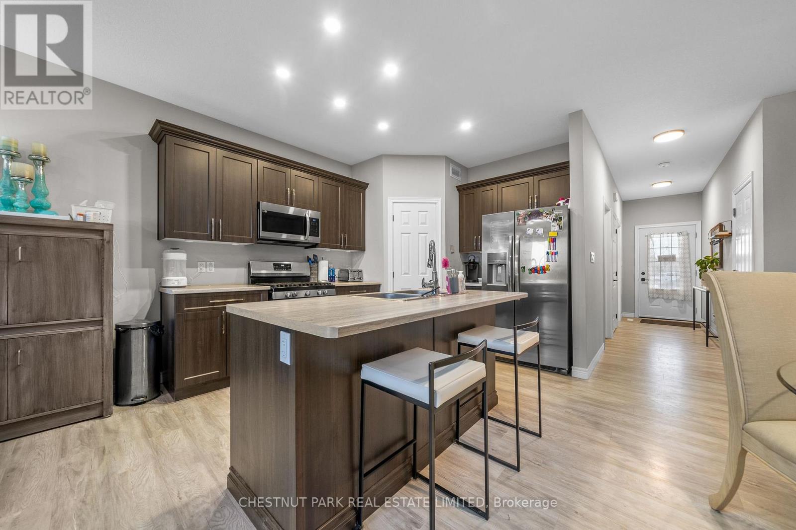 27 Dayton Court, Prince Edward County, Ontario  K0K 2T0 - Photo 11 - X12383413