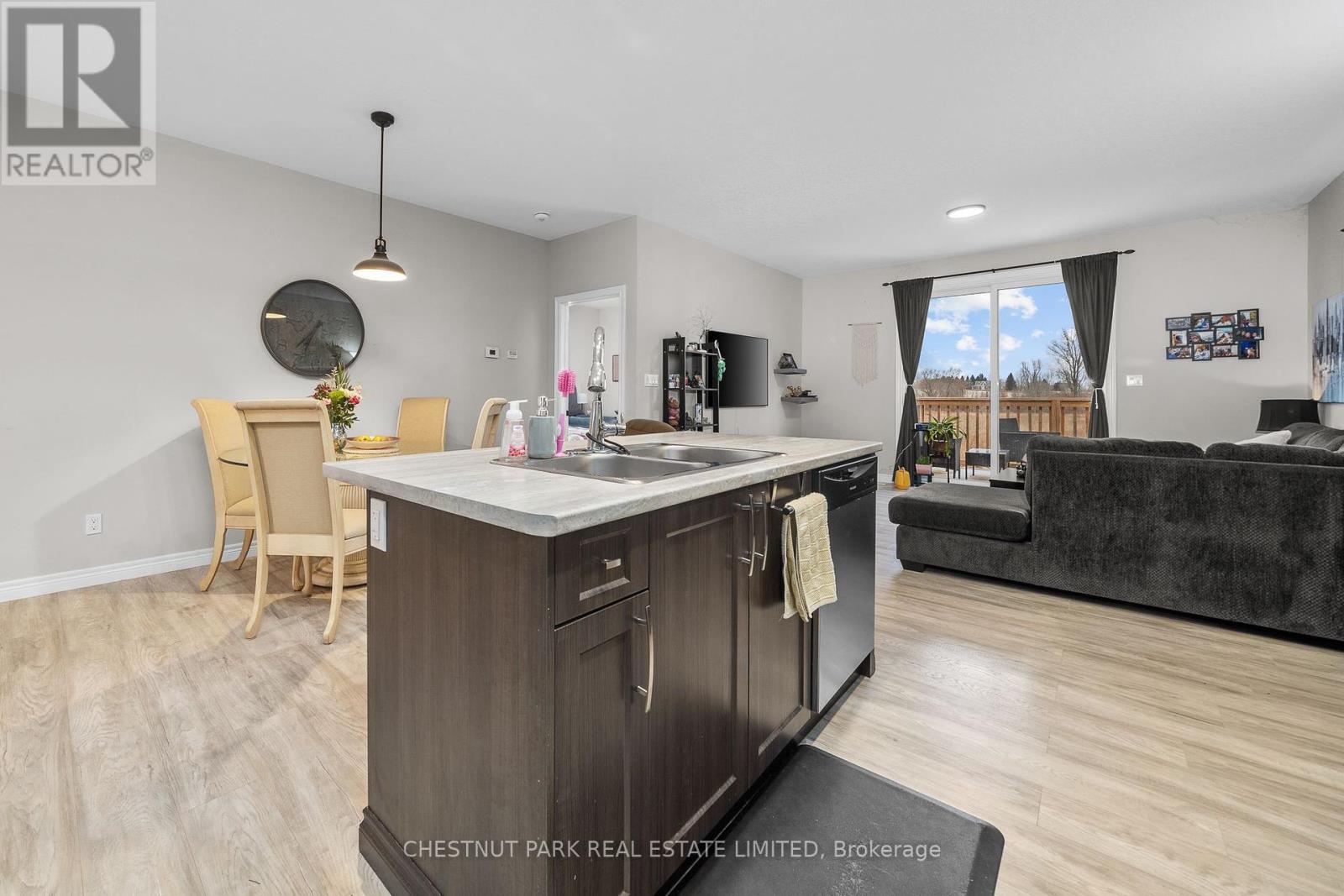 27 Dayton Court, Prince Edward County, Ontario  K0K 2T0 - Photo 13 - X12383413