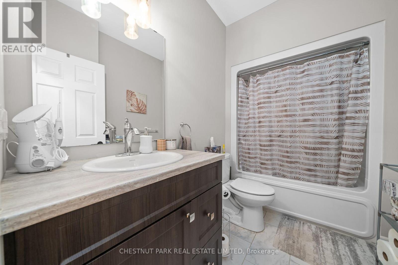 27 Dayton Court, Prince Edward County, Ontario  K0K 2T0 - Photo 6 - X12383413