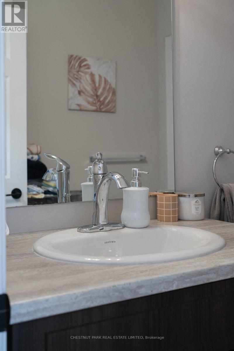 27 Dayton Court, Prince Edward County, Ontario  K0K 2T0 - Photo 7 - X12383413