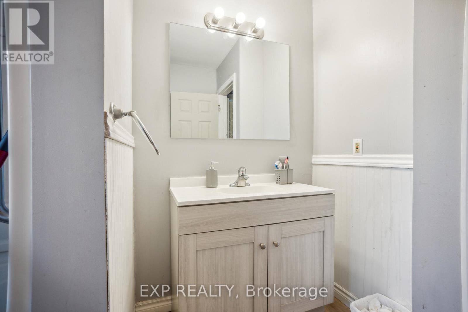 97 Gilbert Street, Belleville, Ontario  K8P 3H1 - Photo 24 - X12383810