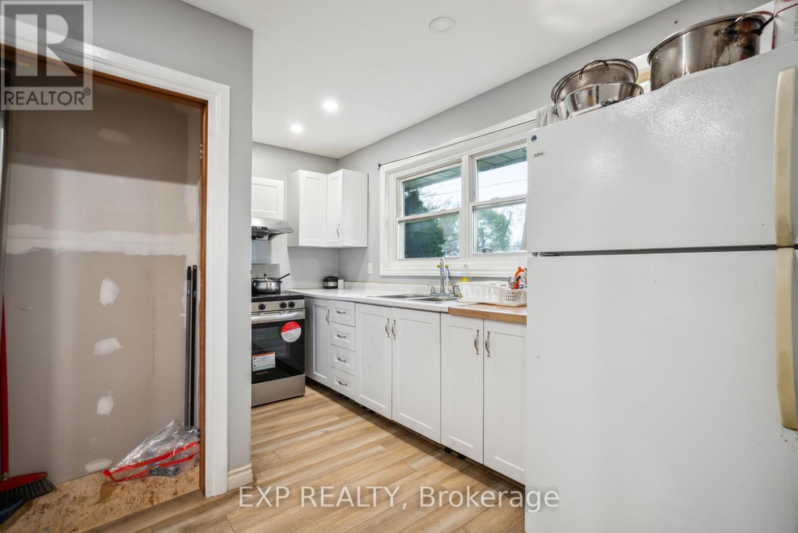 97 Gilbert Street, Belleville, Ontario  K8P 3H1 - Photo 7 - X12383810