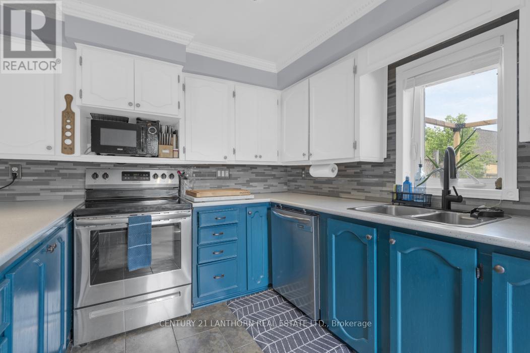 24 Parker Street, Belleville, Ontario  K8P 1C8 - Photo 14 - X12383956