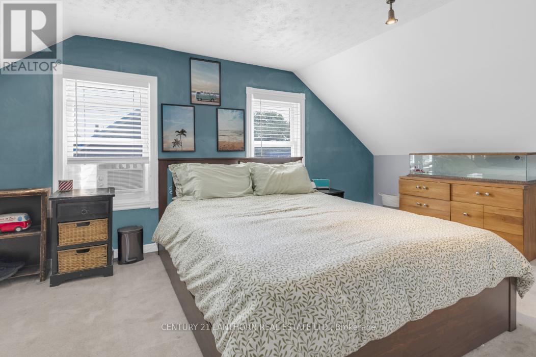 24 Parker Street, Belleville, Ontario  K8P 1C8 - Photo 17 - X12383956
