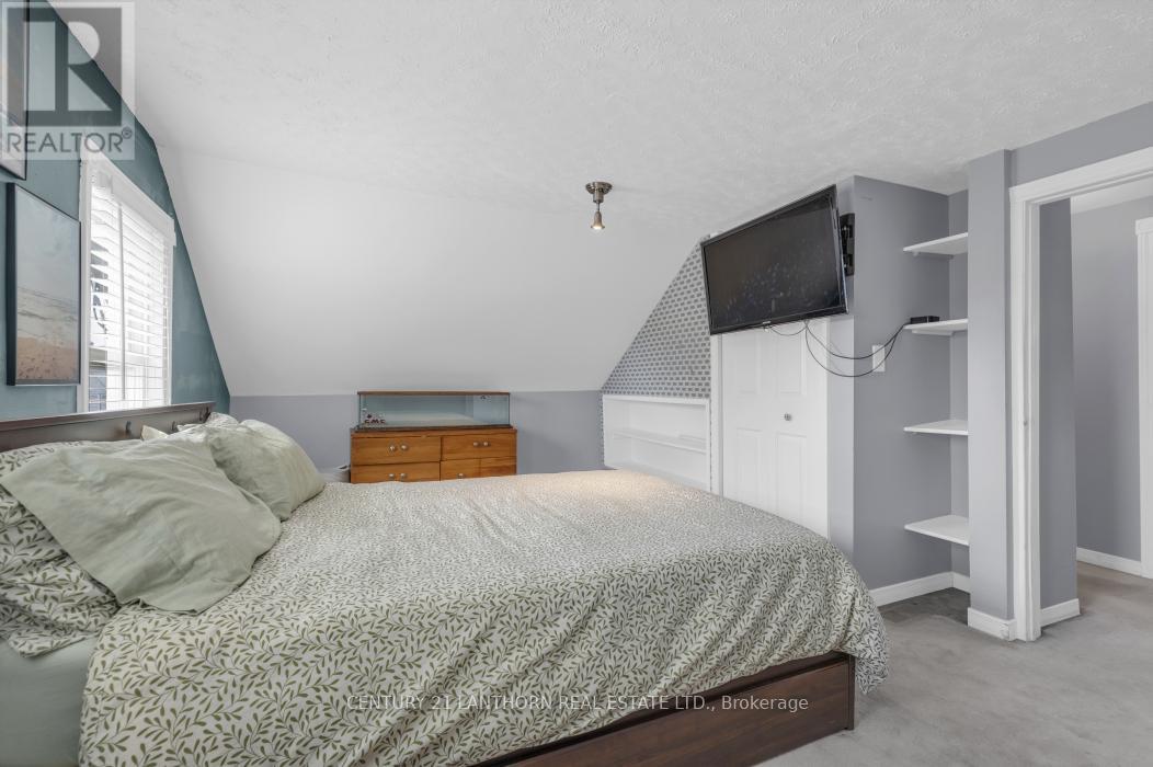 24 Parker Street, Belleville, Ontario  K8P 1C8 - Photo 18 - X12383956