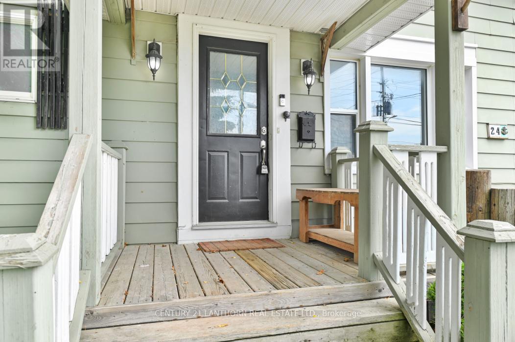 24 Parker Street, Belleville, Ontario  K8P 1C8 - Photo 5 - X12383956