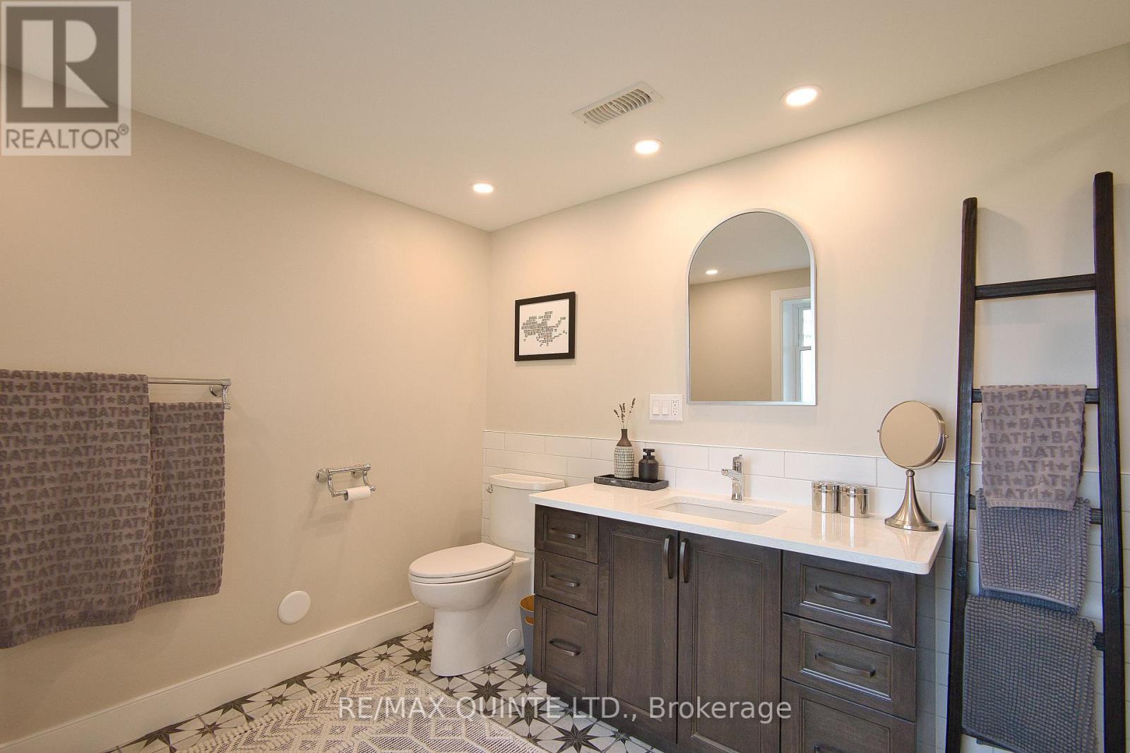 3400 County Road 3, Prince Edward County, Ontario  K0K 1L0 - Photo 35 - X12384156