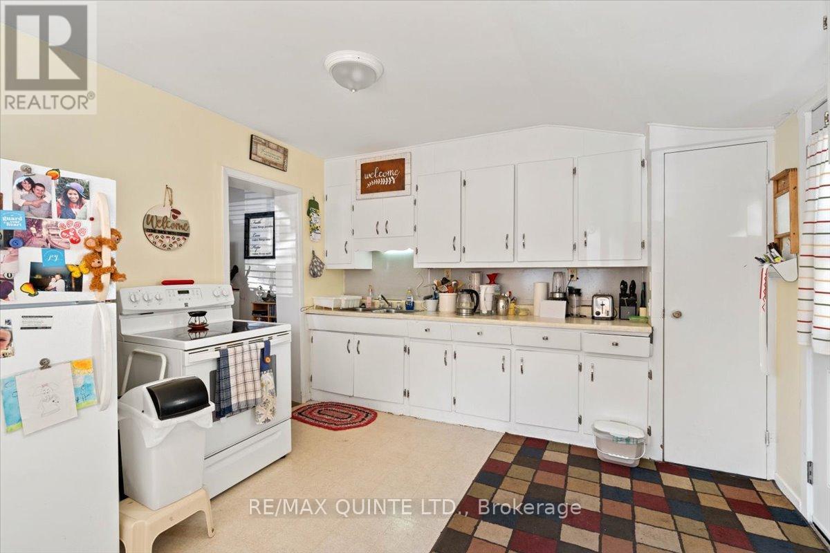 5-7 Chapel Street, Prince Edward County, Ontario  K0K 2T0 - Photo 21 - X12384783