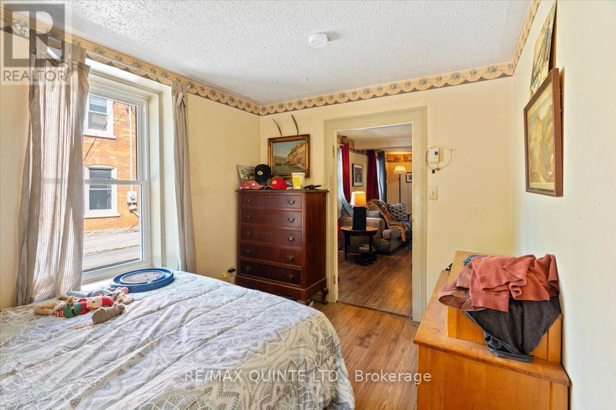 5-7 Chapel Street, Prince Edward County, Ontario  K0K 2T0 - Photo 38 - X12384783