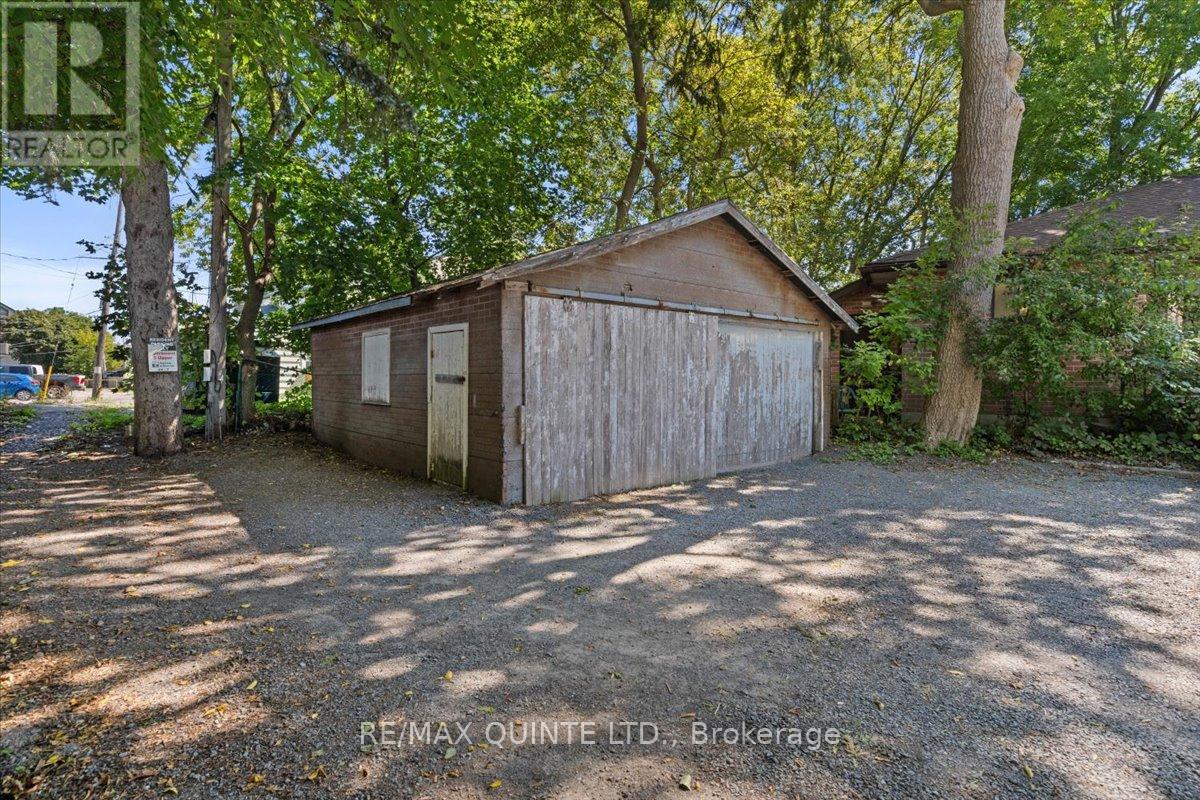 5-7 Chapel Street, Prince Edward County, Ontario  K0K 2T0 - Photo 44 - X12384783
