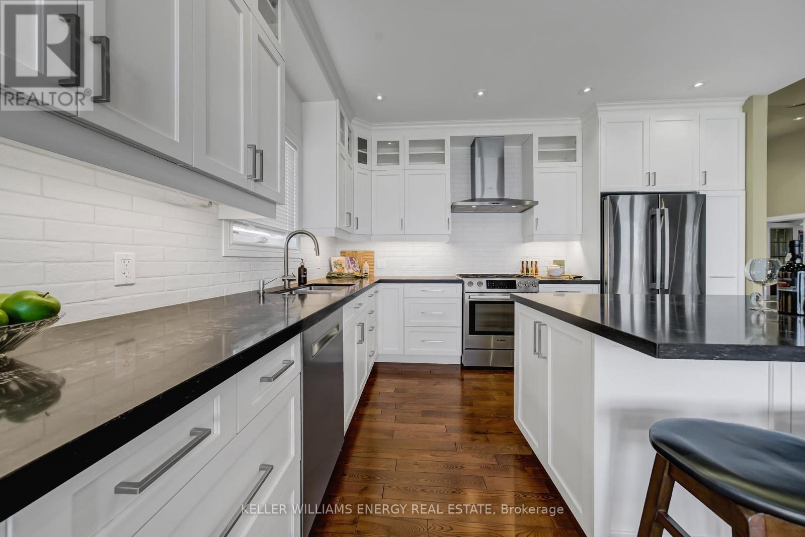 4 Prinyers Drive, Prince Edward County, Ontario  K0K 2T0 - Photo 14 - X12384828