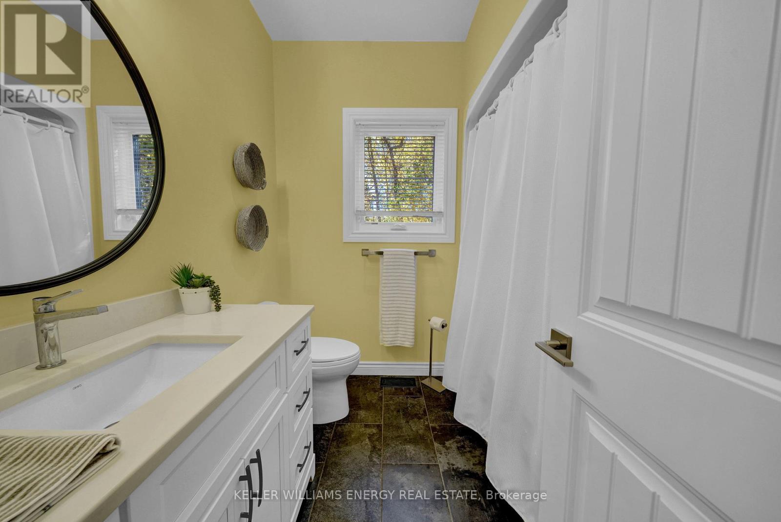 4 Prinyers Drive, Prince Edward County, Ontario  K0K 2T0 - Photo 21 - X12384828