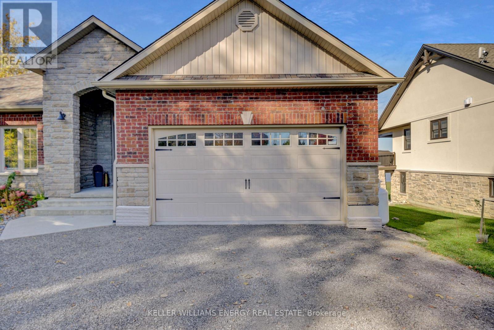 4 Prinyers Drive, Prince Edward County, Ontario  K0K 2T0 - Photo 3 - X12384828
