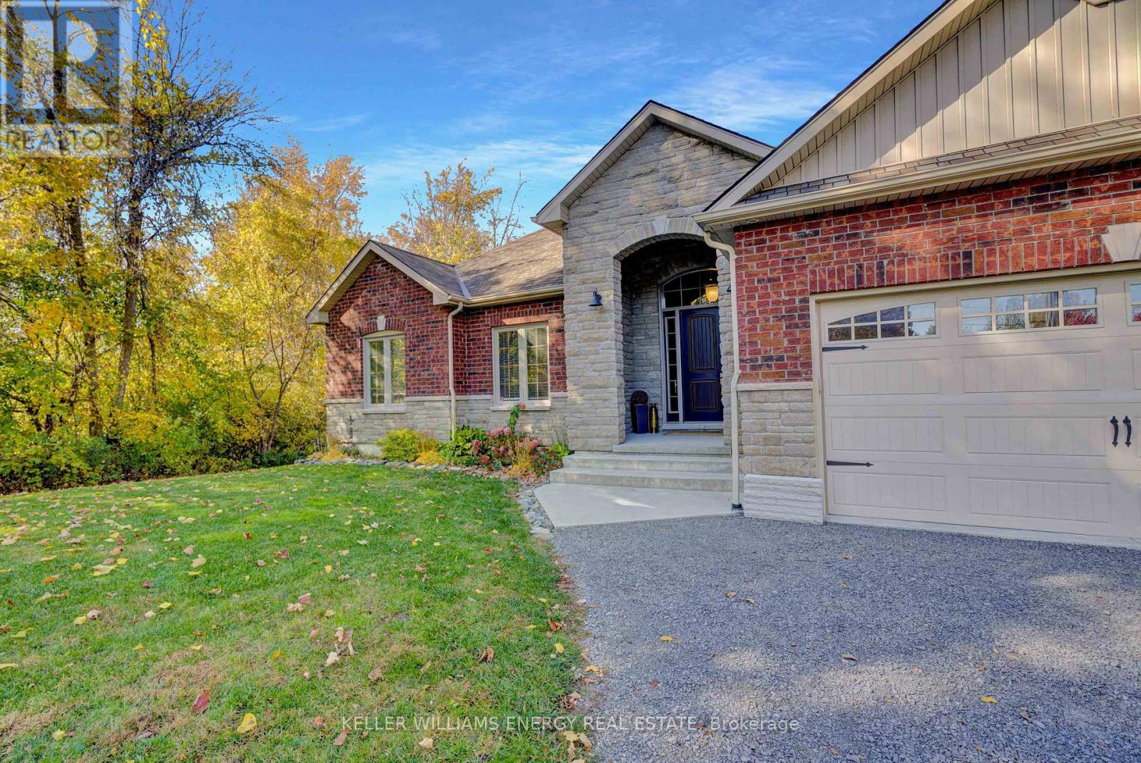 4 Prinyers Drive, Prince Edward County, Ontario  K0K 2T0 - Photo 4 - X12384828