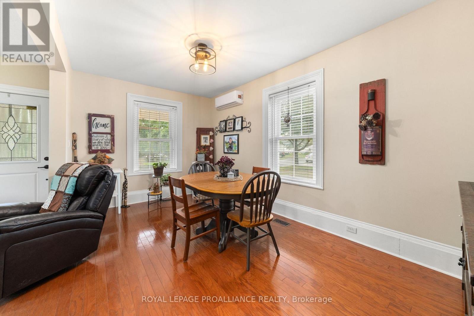 16 Benjamin Street, Belleville, Ontario  K8P 1P7 - Photo 18 - X12384919