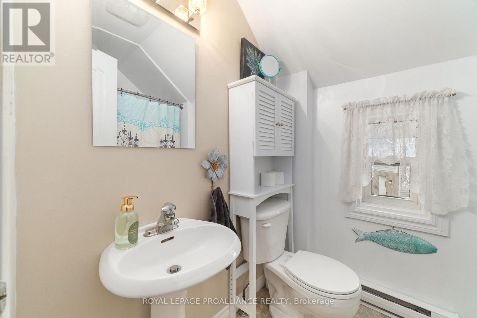 16 Benjamin Street, Belleville, Ontario  K8P 1P7 - Photo 29 - X12384919